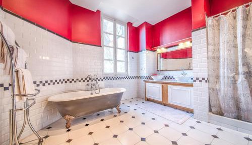 Family Two-Bedroom Apartment with View