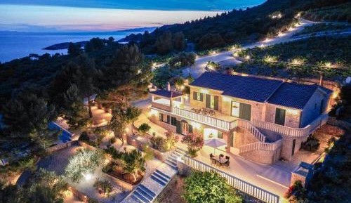 Villa with Sea View