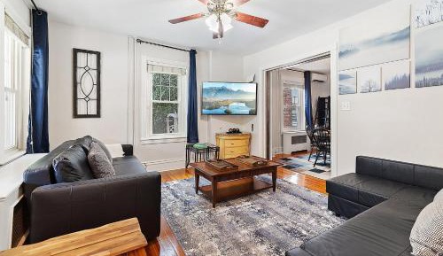 Three-Bedroom Apartment with Balcony