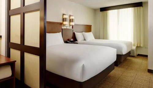 Queen Room with Two Queen Beds and Sofa Bed - High Floor