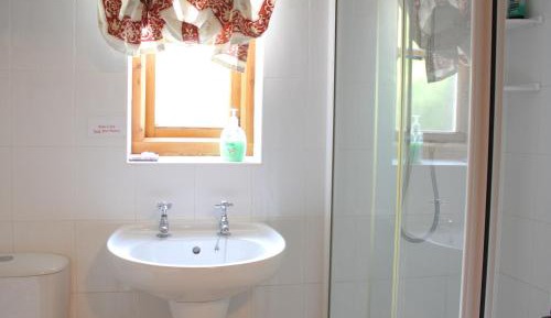 Twin Room with Shower