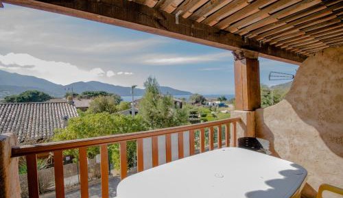 Studio Apartment with Sea View