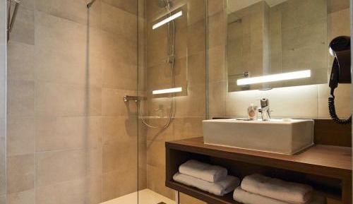 Double Room - Queen Size Bed