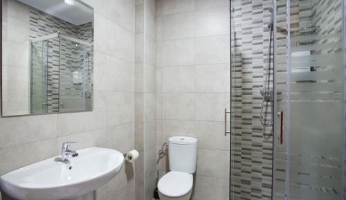 Studio Apartment (2 adults + 2 children)