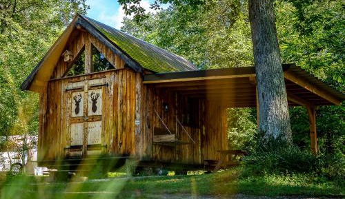 Family Room with Mountain View