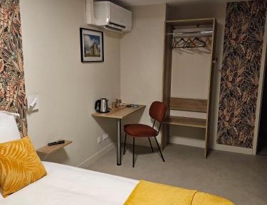 Single Room with Private Bathroom