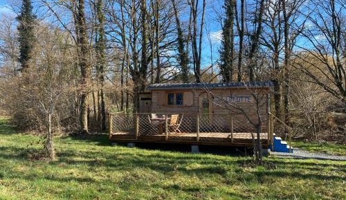 Bungalow with Garden View