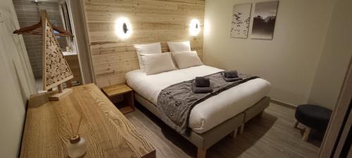 Apartment with Garden View