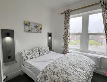 Double Room with Shared Bathroom