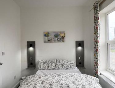 Double Room with Shared Toilet