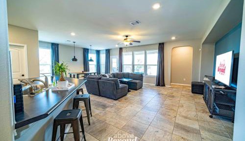 Three-Bedroom Vacation Home 