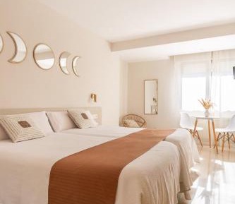Deluxe Twin Room