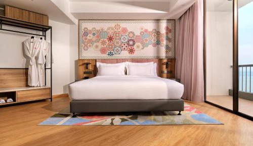 Social Junior Suite King