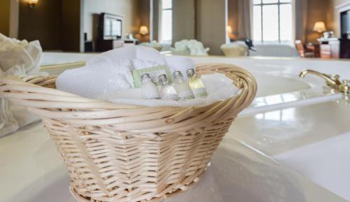 King Suite with Spa Bath