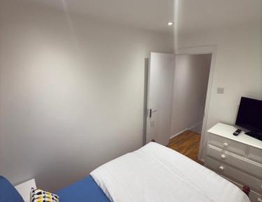 Deluxe Room (2 Adults + 1 Child)