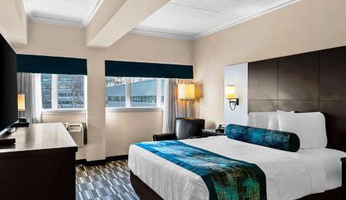 Queen Room - Pet Friendly/Non-Smoking
