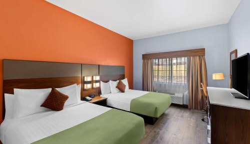 Queen Room with Two Queen Beds - Disability Access