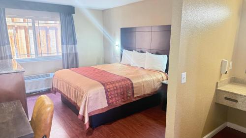 Standard King Room