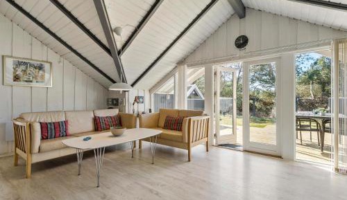 Three-Bedroom Vacation Home 