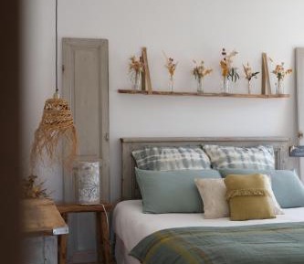 Queen Room with Pool View