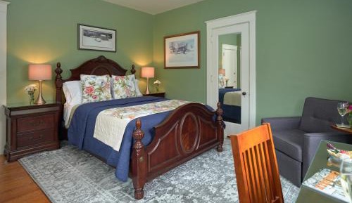 Queen Room with Garden View