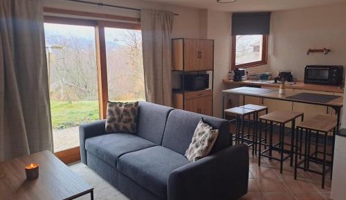 One-Bedroom Apartment with Garden View