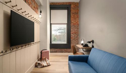 Queen Room - City View