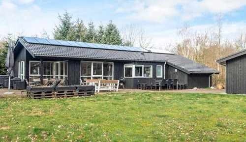 Three-Bedroom Vacation Home 