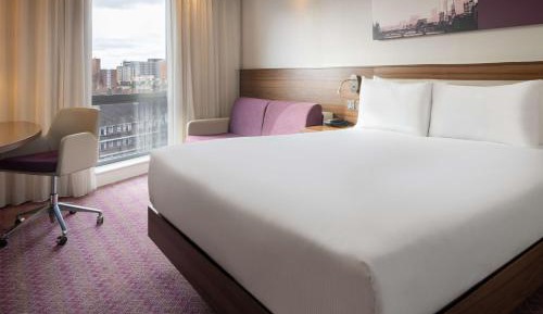 Queen Room with City View