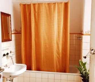 Queen Room "Perla" with Shared Bathroom 