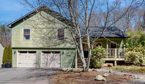Three-Bedroom Vacation Home 