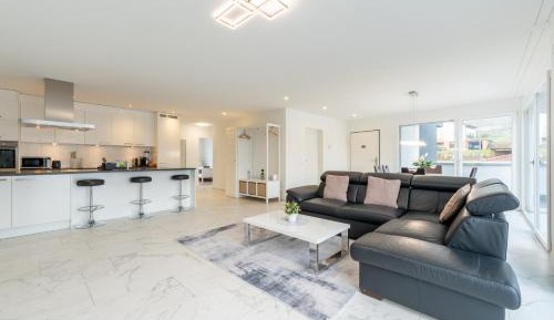 Three-Bedroom Superior Apartment