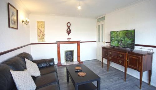 Three-Bedroom Vacation Home 