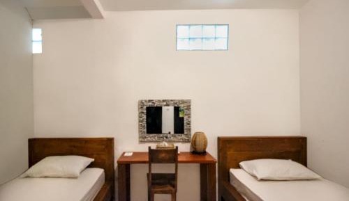 Standard Twin Room with Shared Bathroom