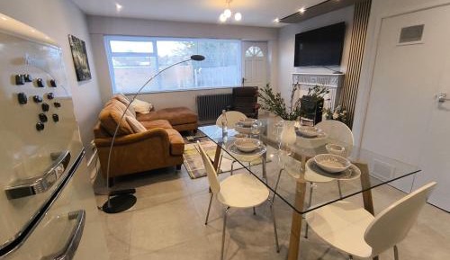 Three-Bedroom Vacation Home 