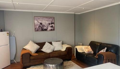 Apartment with Mountain View