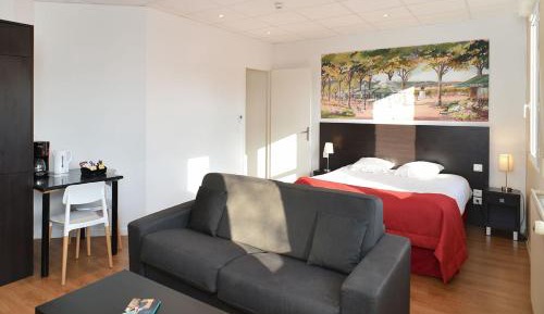 Deluxe Air-Conditioned Studio