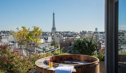 Suite with Terrace and Spa Bath