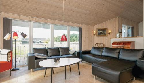 Three-Bedroom Vacation Home 