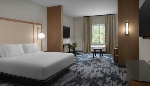 King Suite with Sofa Bed - Hearing Accessible