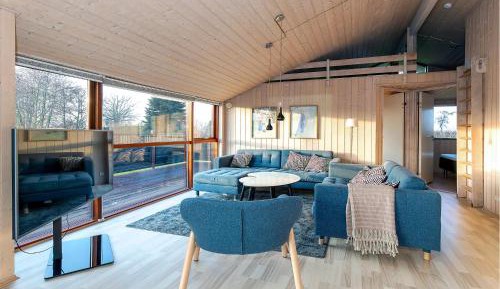 Three-Bedroom Vacation Home 