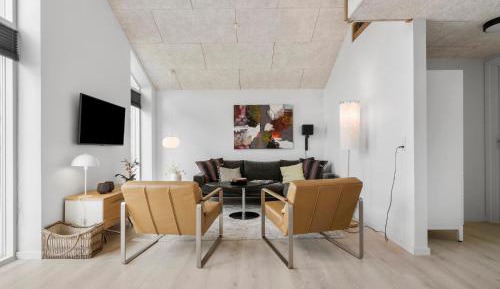 Three-Bedroom Vacation Home 