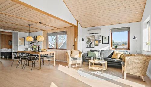 Three-Bedroom Vacation Home 