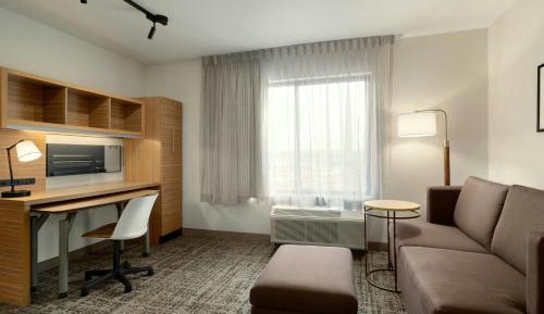 One-Bedroom King Suite