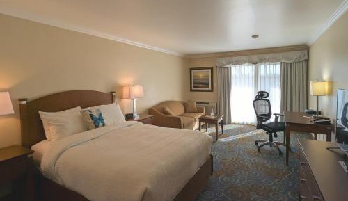 Queen Suite with Sea View