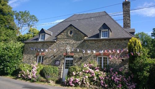Villa with Garden View