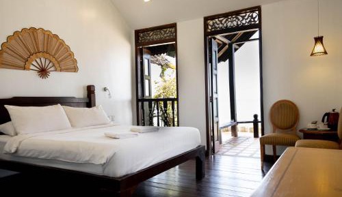 Deluxe Double Room with Balcony and Sea View