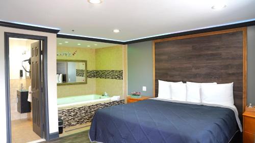 King Bed Room with Jacuzzi - Non-smoking