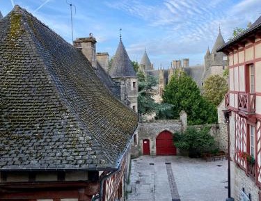 Deluxe Double Room with Castle View