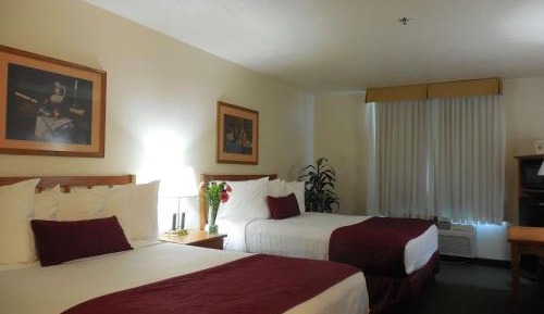 Queen Room with Two Queen Beds - Disability Access - Non Smoking
